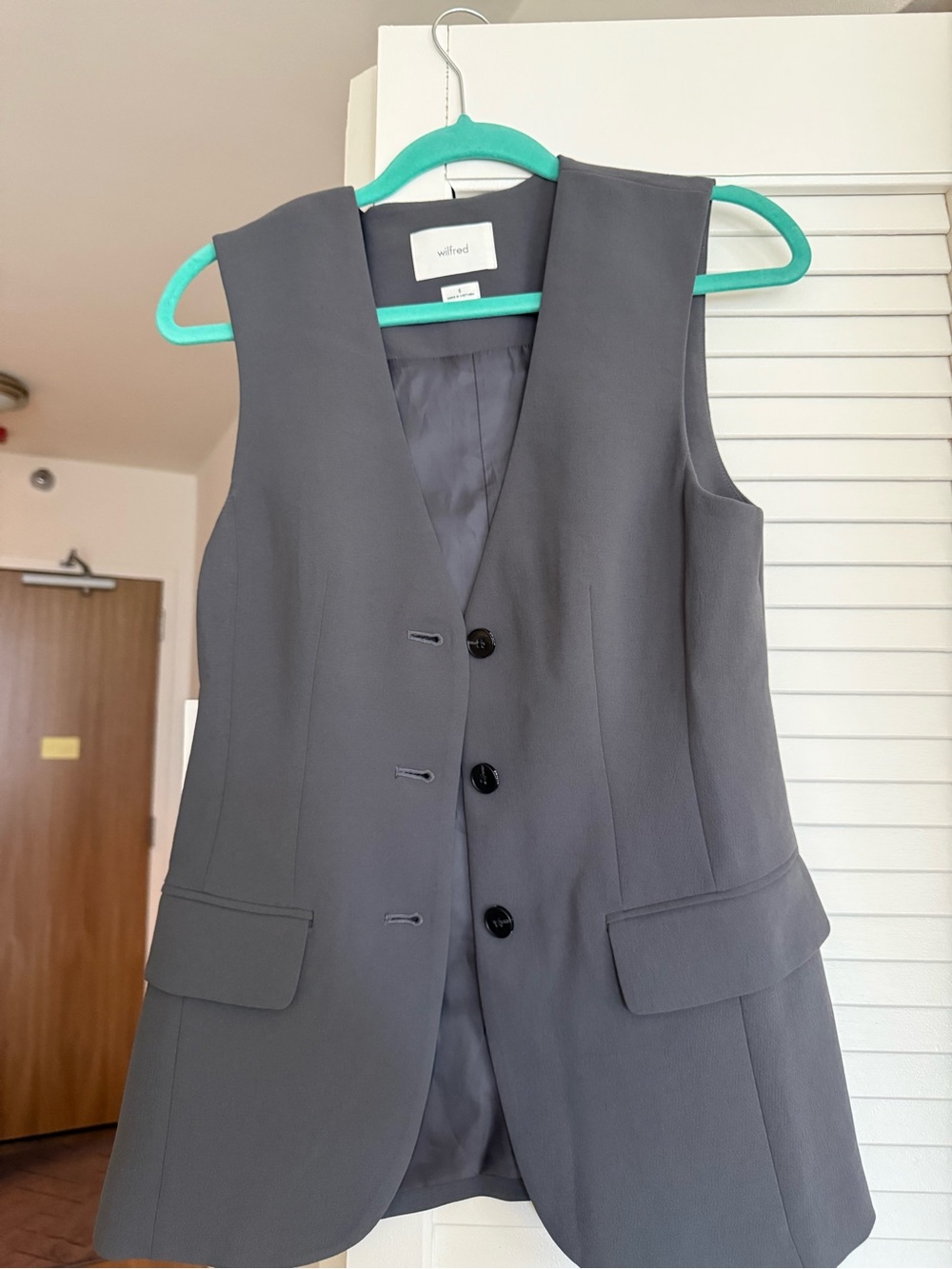 Wilfred Gray Sleeveless Tailored Vest